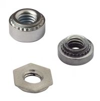 Ecrou à sertir à la presse Ecrou à sertir à la presse